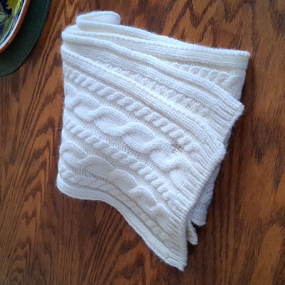 Lauren Ralph Lauren Cream Lambswool Angora Preppy Quiet Luxury Cable Knit Scarf - Picture 7 of 8